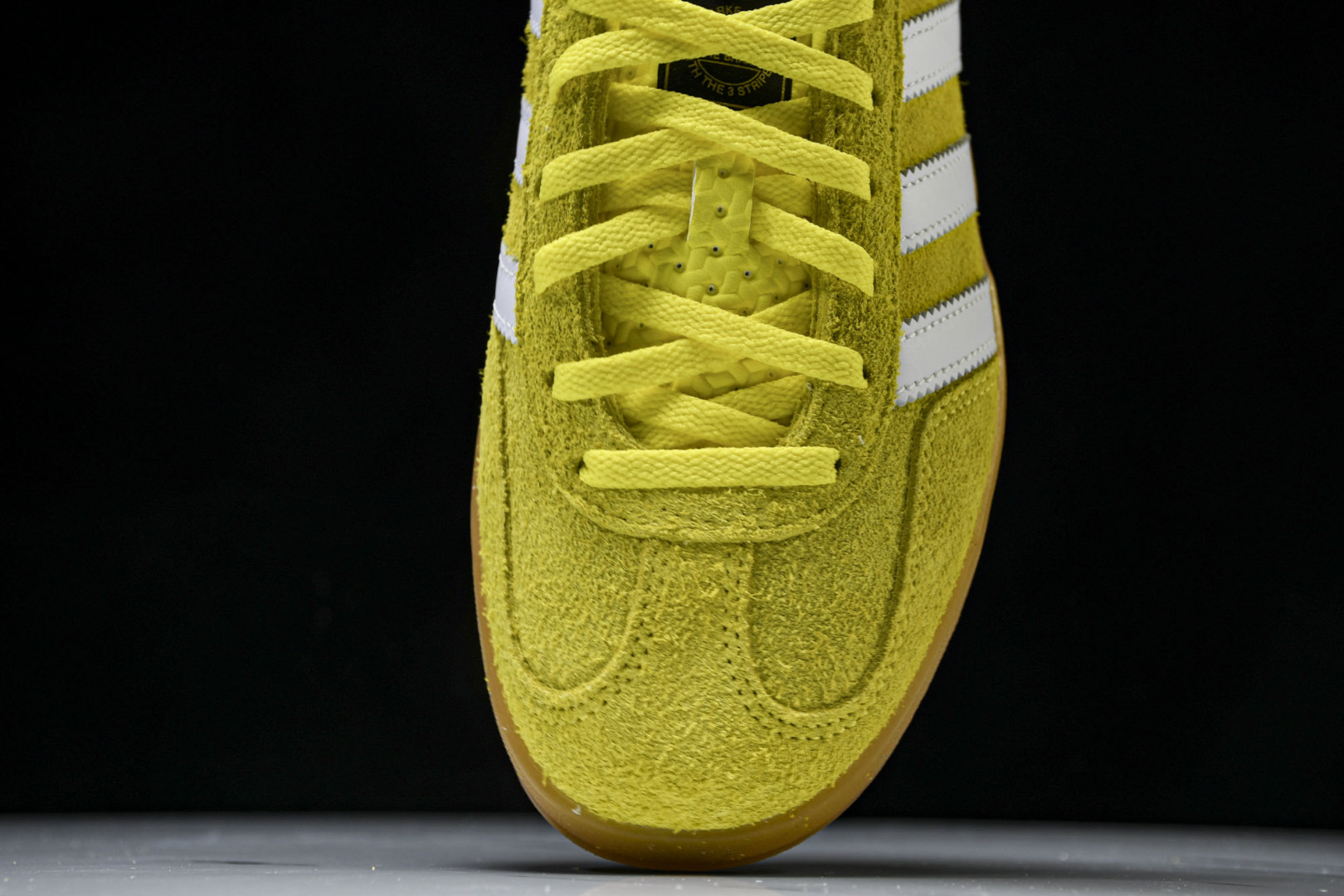 Originals 尺码36-47

纯原版出品-Gazelle Indoor Trainers 黄白 