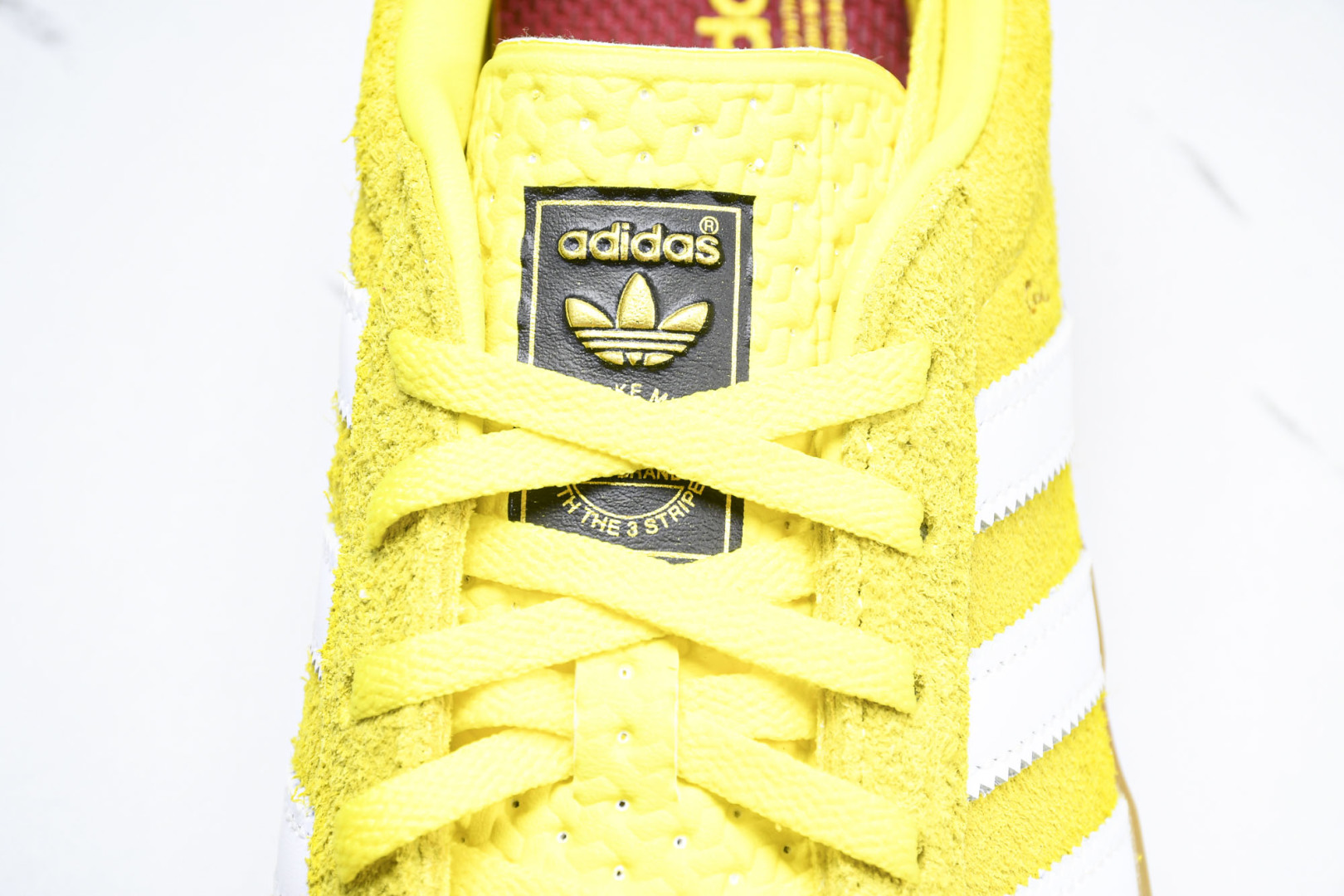 Originals 尺码36-47

纯原版出品-Gazelle Indoor Trainers 黄白 