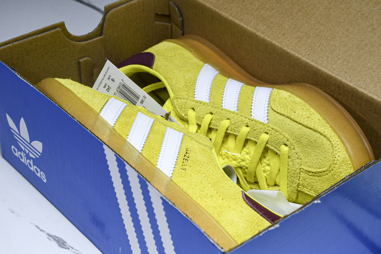 Originals 尺码36-47

纯原版出品-Gazelle Indoor Trainers 黄白 
