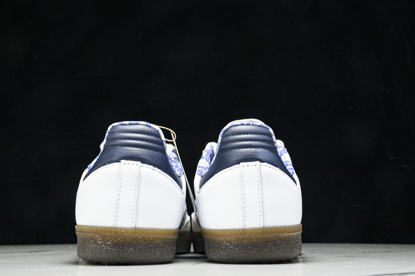 Originals 尺码36-40

纯原版出品-Samba Liberty LDN 阿迪三叶草休闲板鞋