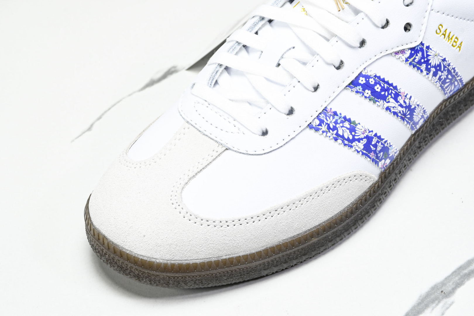 Originals 尺码36-40

纯原版出品-Samba Liberty LDN 阿迪三叶草休闲板鞋