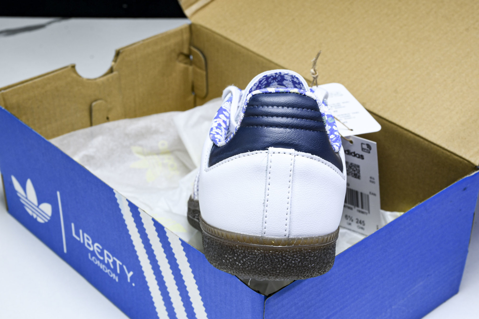 Originals 尺码36-40

纯原版出品-Samba Liberty LDN 阿迪三叶草休闲板鞋