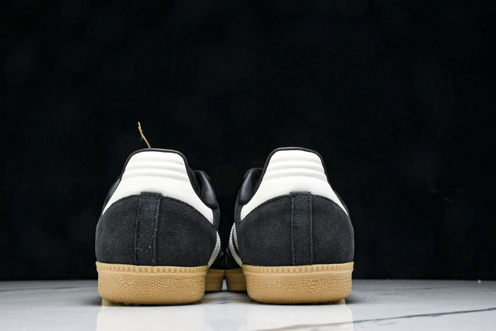Originals 尺码36-40

纯原版出品-Samba OG 阿迪三叶草休闲板鞋 JH9160 Y