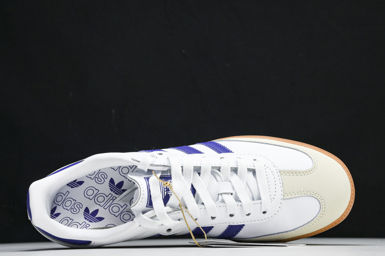 Originals 尺码36-45

纯原版出品-Samba OG 阿迪三叶草休闲板鞋 亮白蓝米白 IF