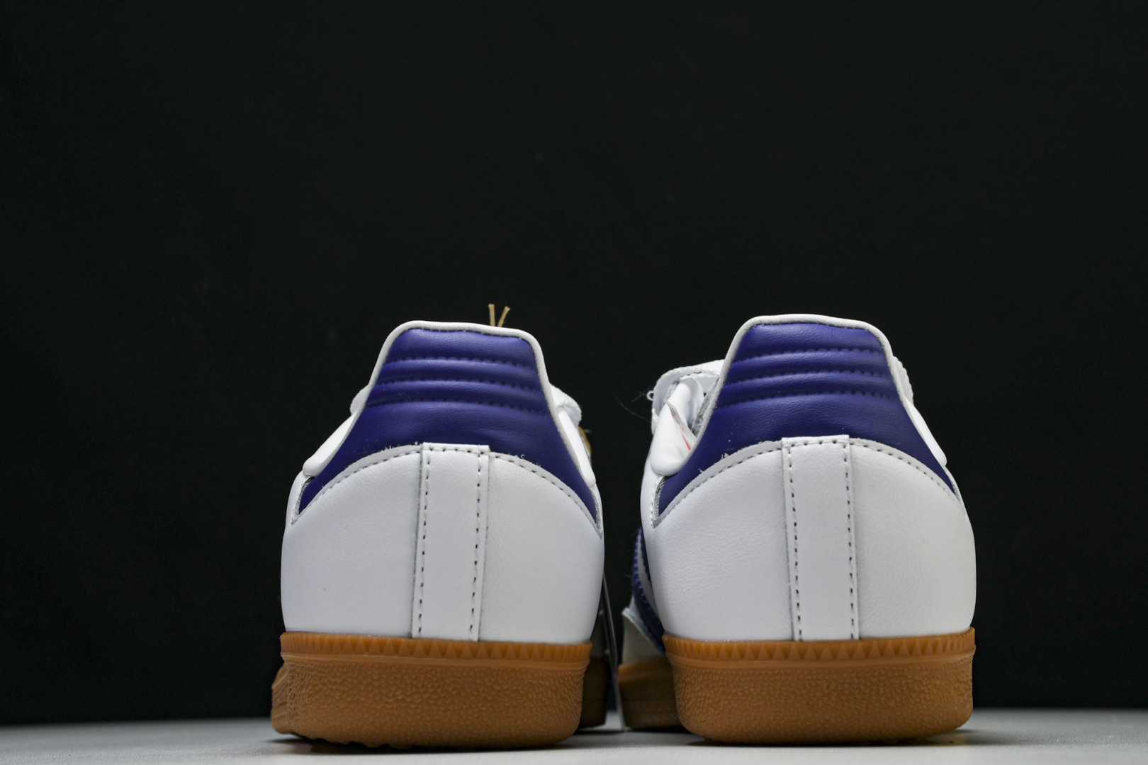 Originals 尺码36-45

纯原版出品-Samba OG 阿迪三叶草休闲板鞋 亮白蓝米白 IF