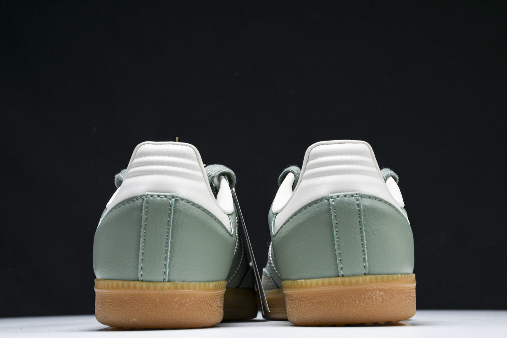 Originals 尺码36-45

纯原版出品-Samba OG 阿迪三叶草休闲板鞋 银灰绿白 IE7