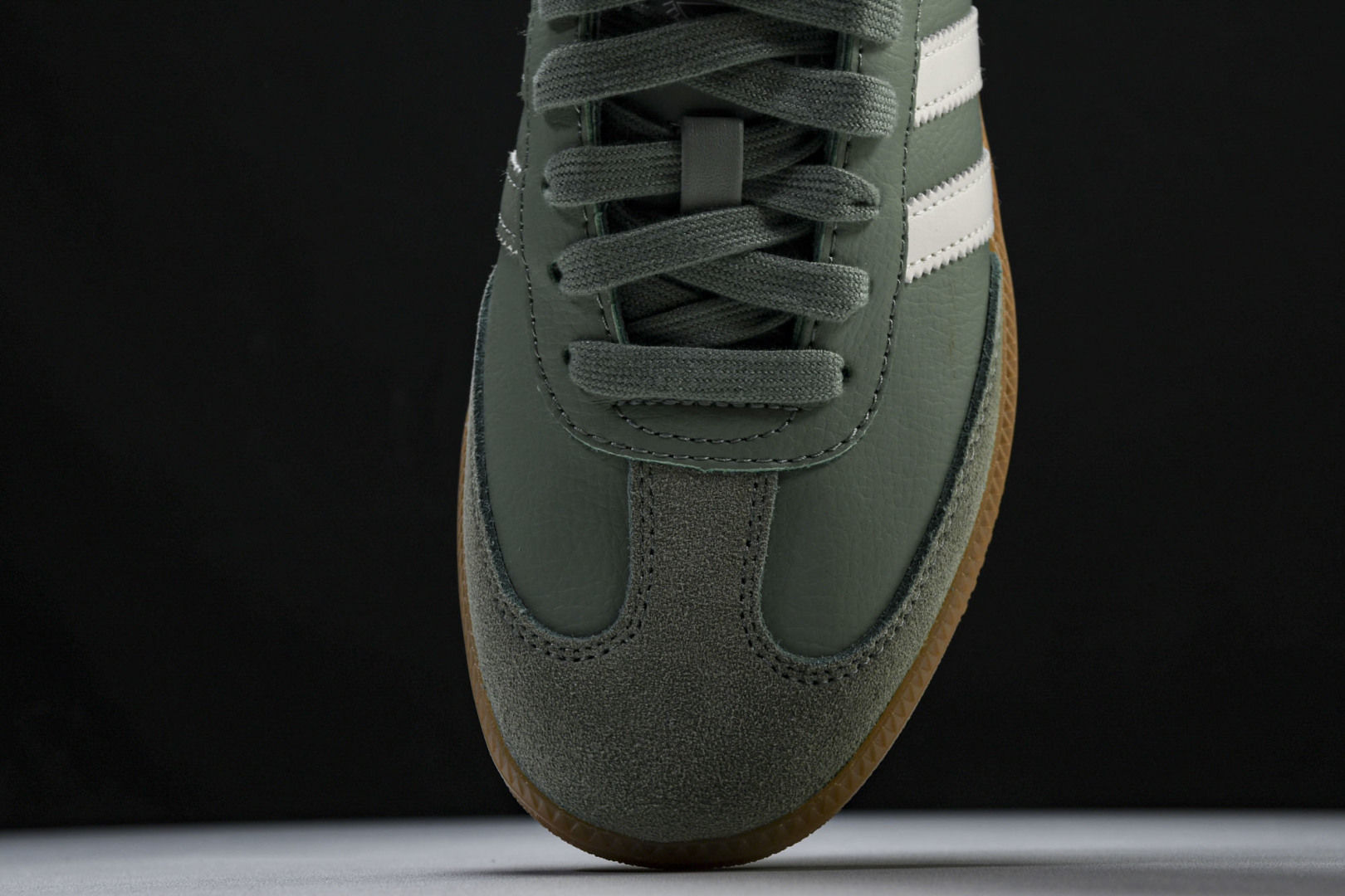 Originals 尺码36-45

纯原版出品-Samba OG 阿迪三叶草休闲板鞋 银灰绿白 IE7