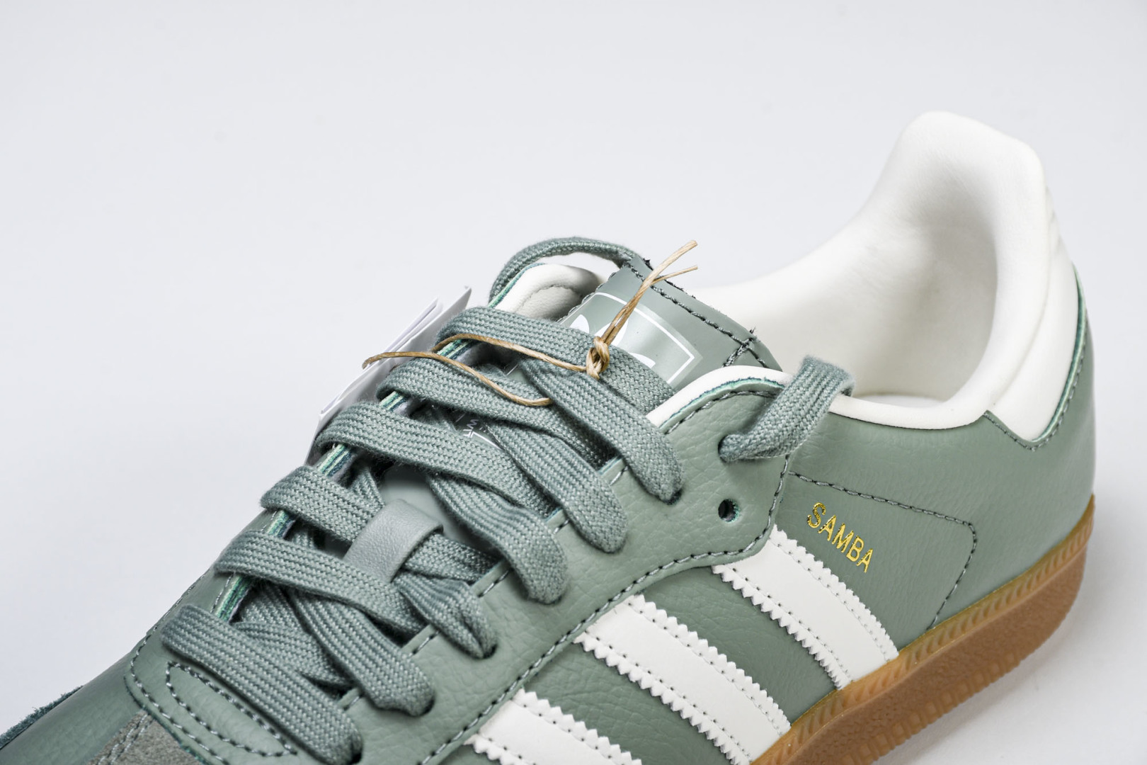 Originals 尺码36-45

纯原版出品-Samba OG 阿迪三叶草休闲板鞋 银灰绿白 IE7