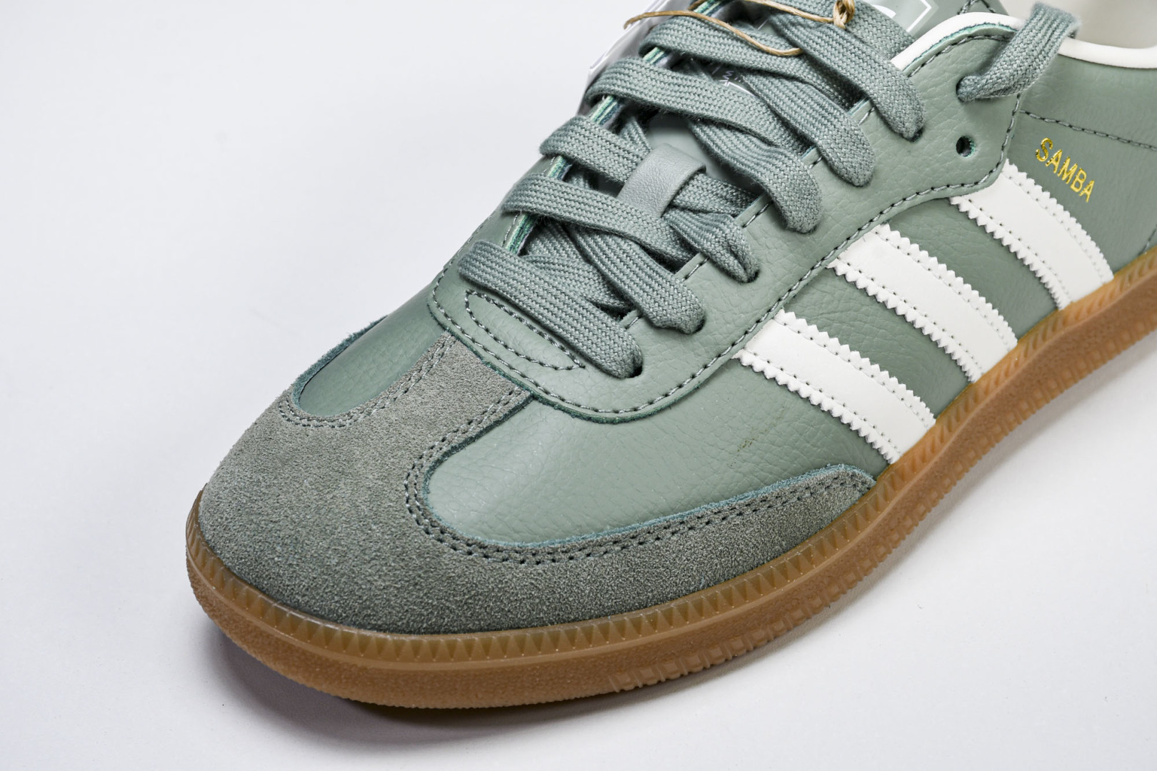 Originals 尺码36-45

纯原版出品-Samba OG 阿迪三叶草休闲板鞋 银灰绿白 IE7