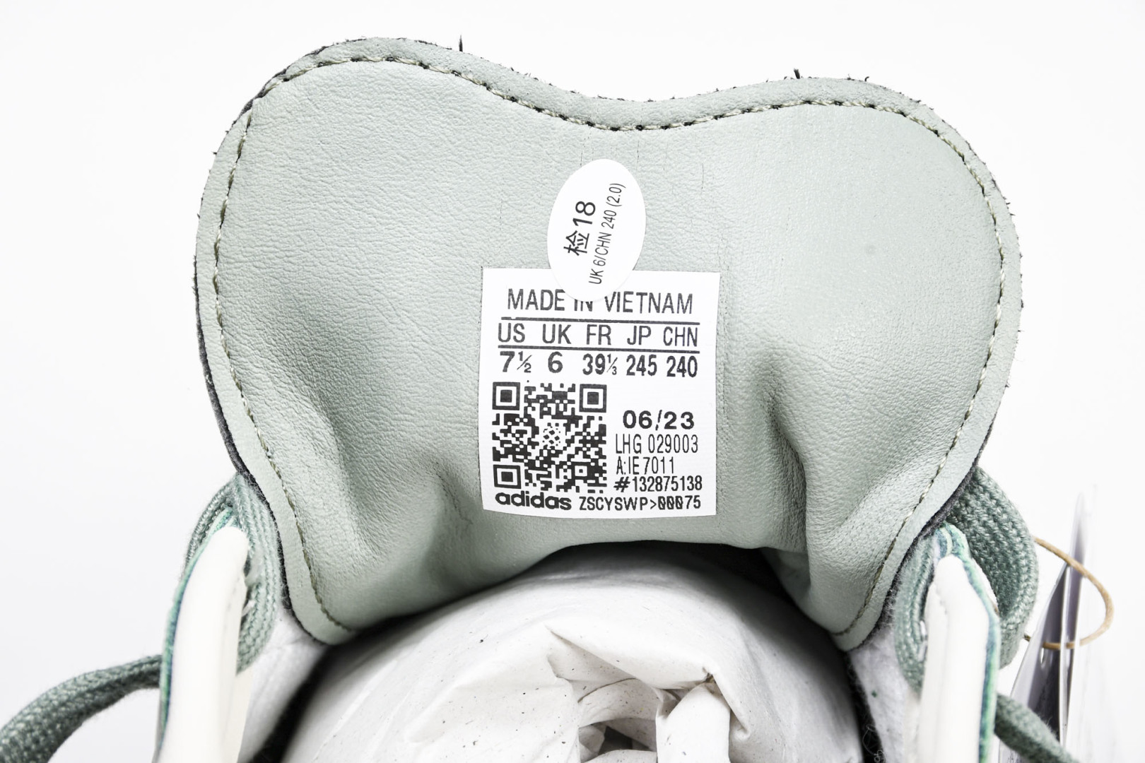 Originals 尺码36-45

纯原版出品-Samba OG 阿迪三叶草休闲板鞋 银灰绿白 IE7
