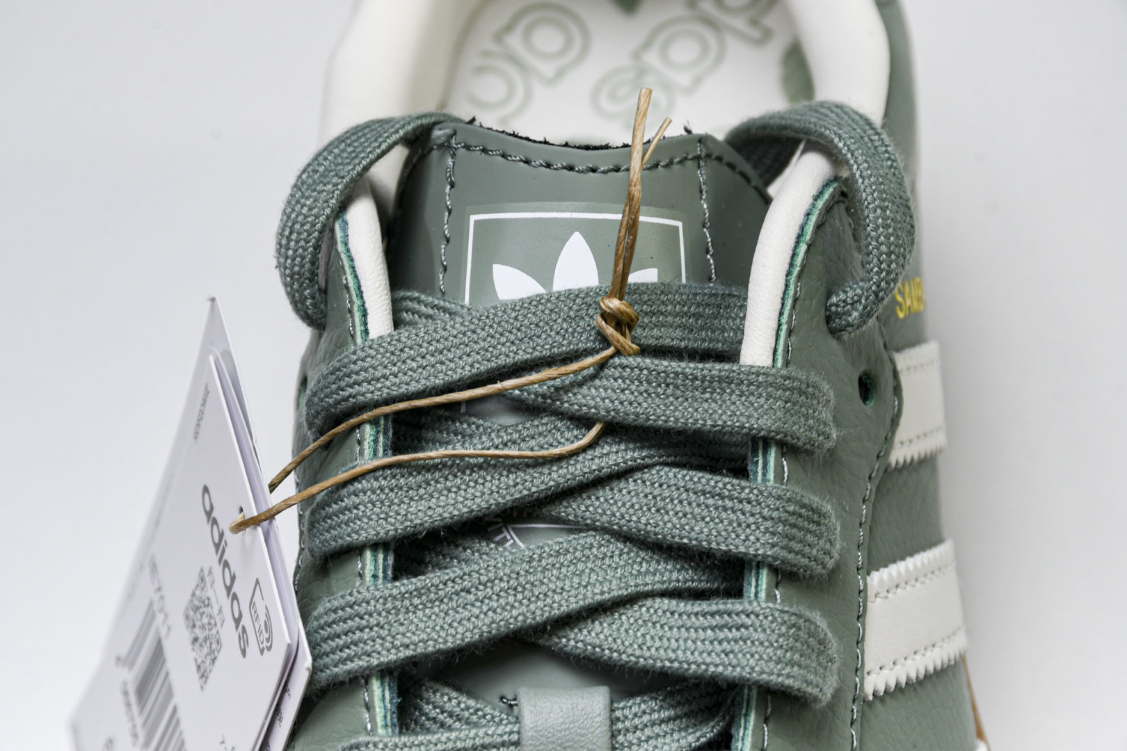 Originals 尺码36-45

纯原版出品-Samba OG 阿迪三叶草休闲板鞋 银灰绿白 IE7