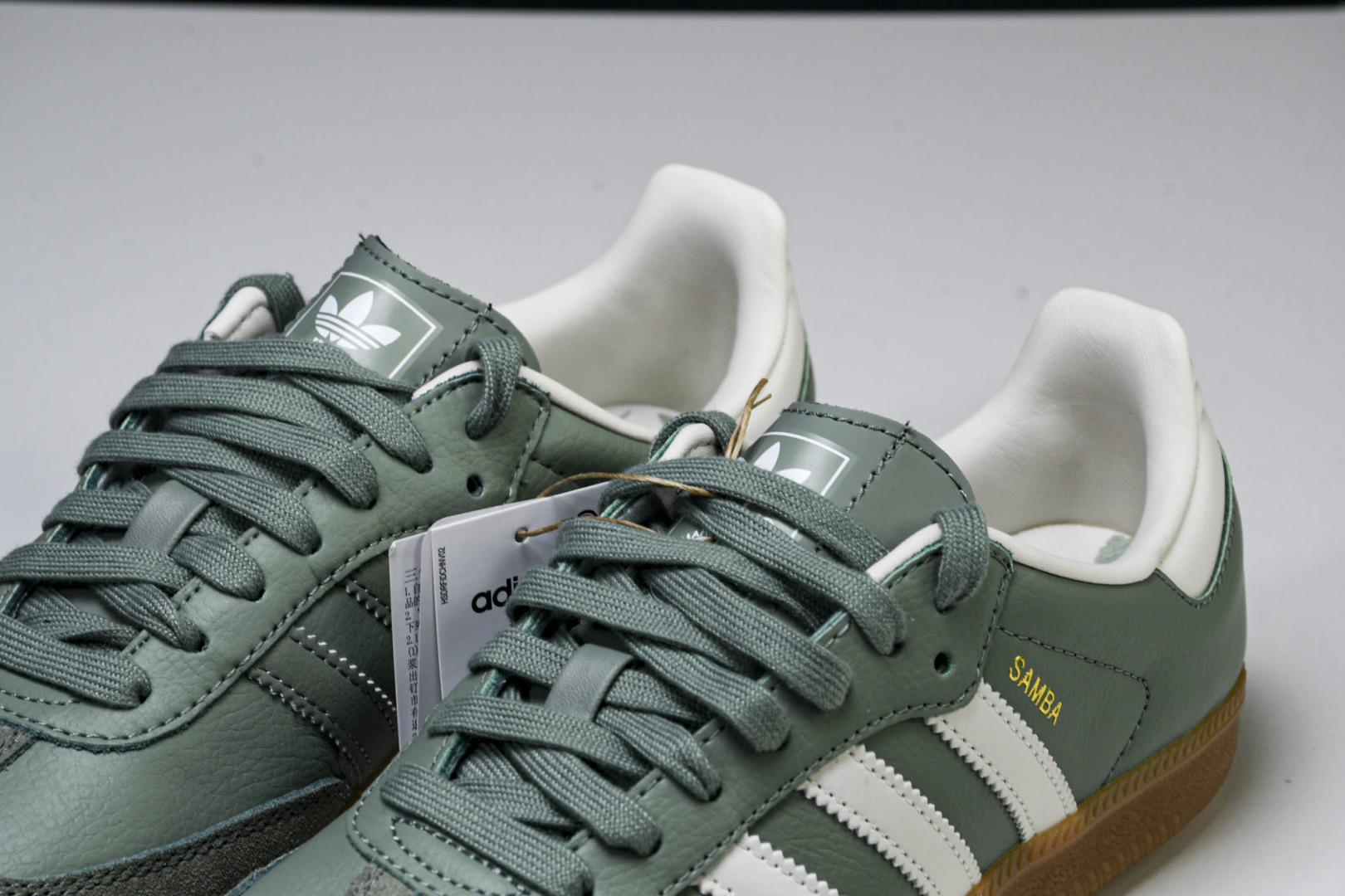Originals 尺码36-45

纯原版出品-Samba OG 阿迪三叶草休闲板鞋 银灰绿白 IE7