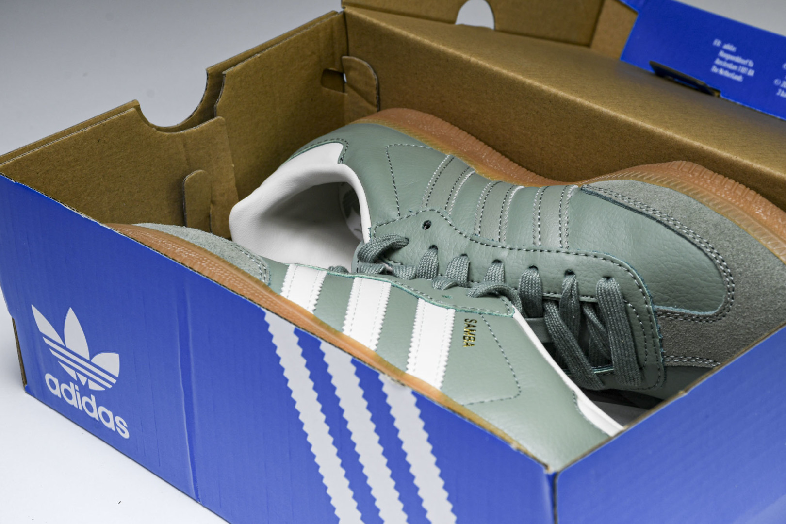 Originals 尺码36-45

纯原版出品-Samba OG 阿迪三叶草休闲板鞋 银灰绿白 IE7