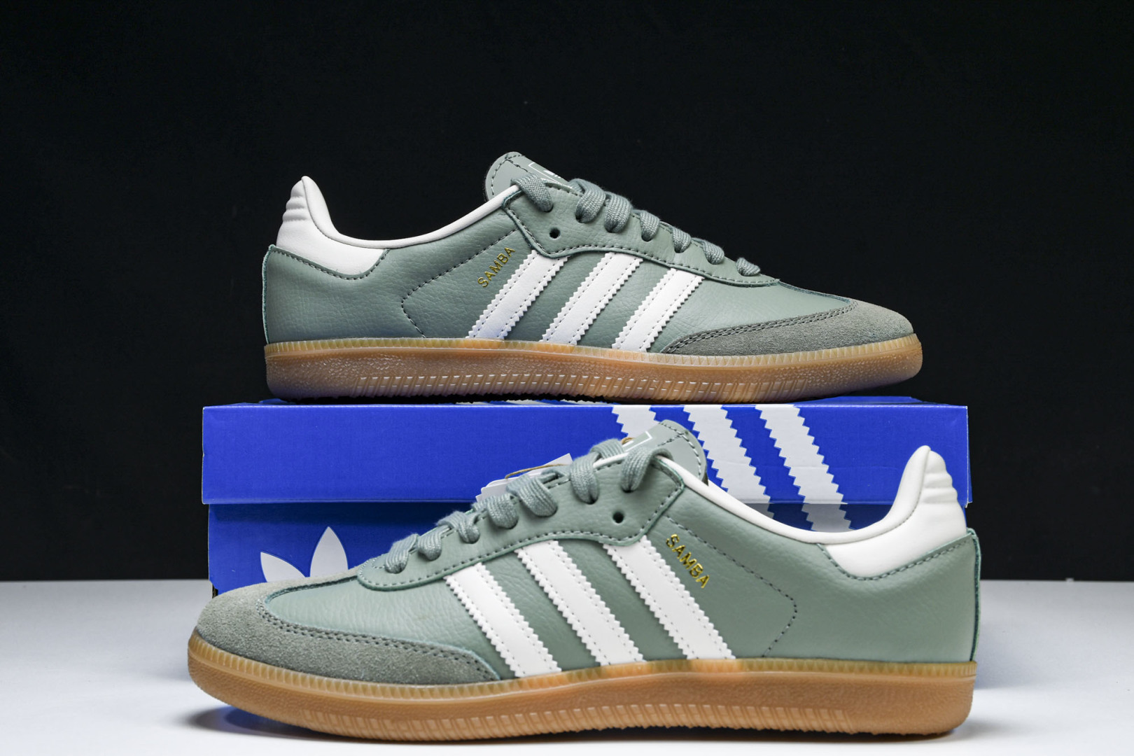 Originals 尺码36-45

纯原版出品-Samba OG 阿迪三叶草休闲板鞋 银灰绿白 IE7