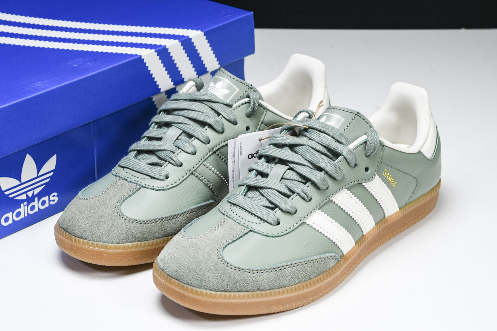 Originals 尺码36-45

纯原版出品-Samba OG 阿迪三叶草休闲板鞋 银灰绿白 IE7
