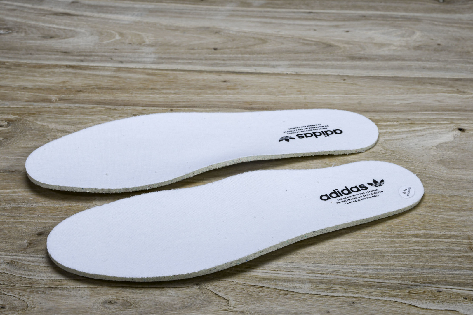 Originals 尺码36-40

纯原版出品-Originals Samba 草莓熊熊 白粉 定制球
