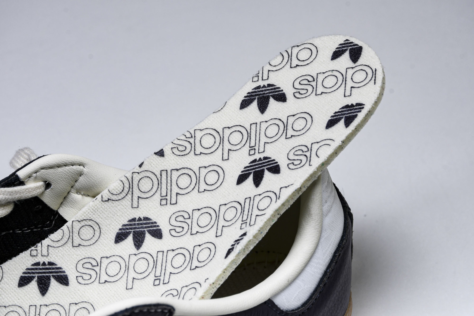 Originals 尺码36-45

纯原版出品-Originals Samba OG 黑白 IG683