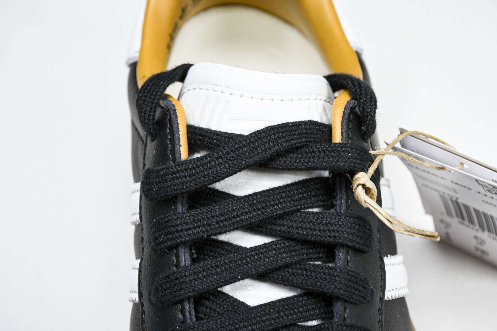 Originals 尺码36-45

纯原版出品-JJJJound x Ad Samba OG 极简高奢
