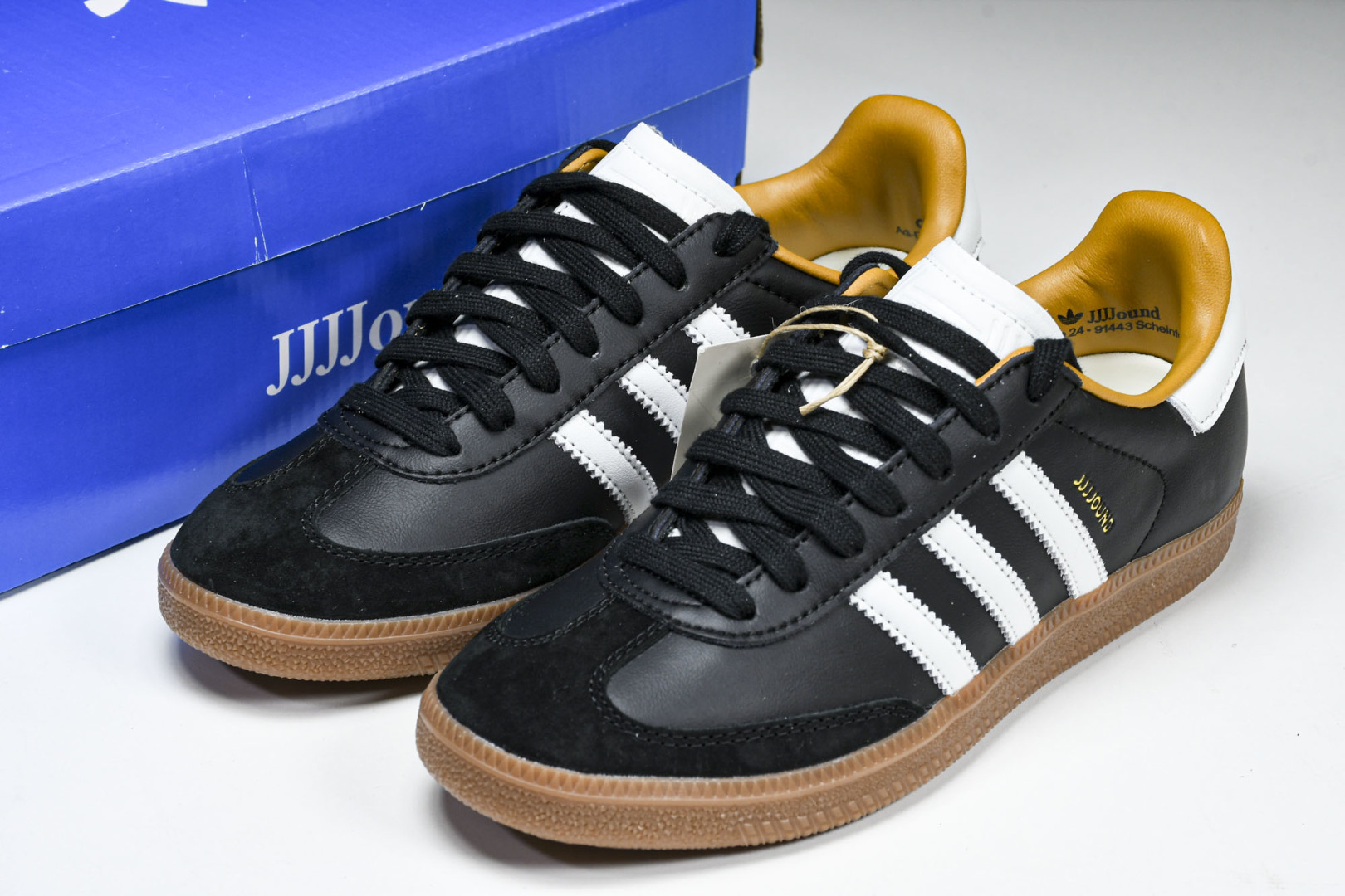 Originals 尺码36-45

纯原版出品-JJJJound x Ad Samba OG 极简高奢
