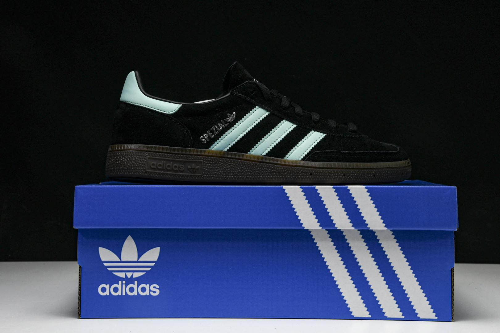 Originals 尺码36-45

纯原版出品-Originals Handball Spzl 深蓝 