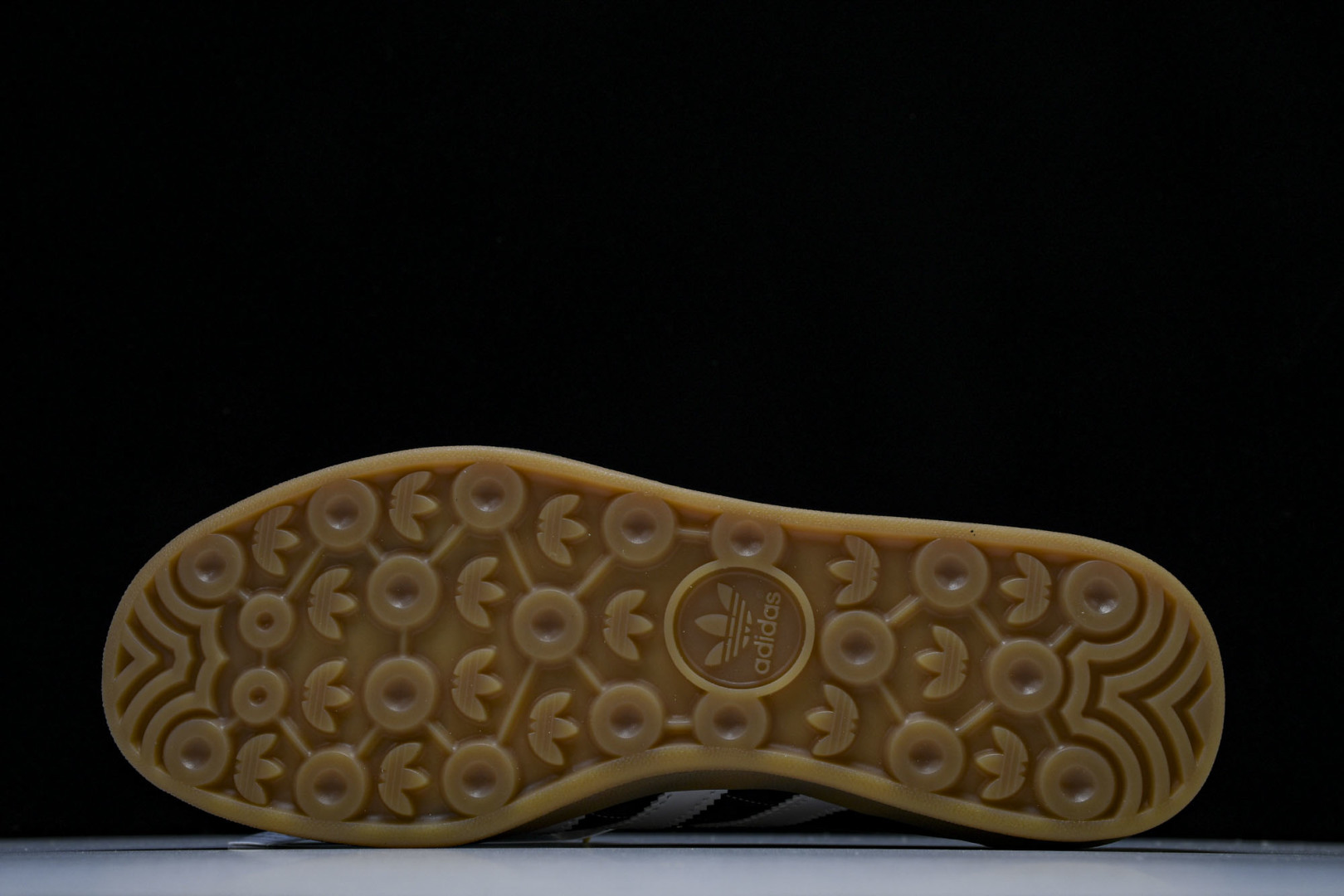 Originals 尺码36-45

纯原版出品-Originals Gazelle Indoor 黑色