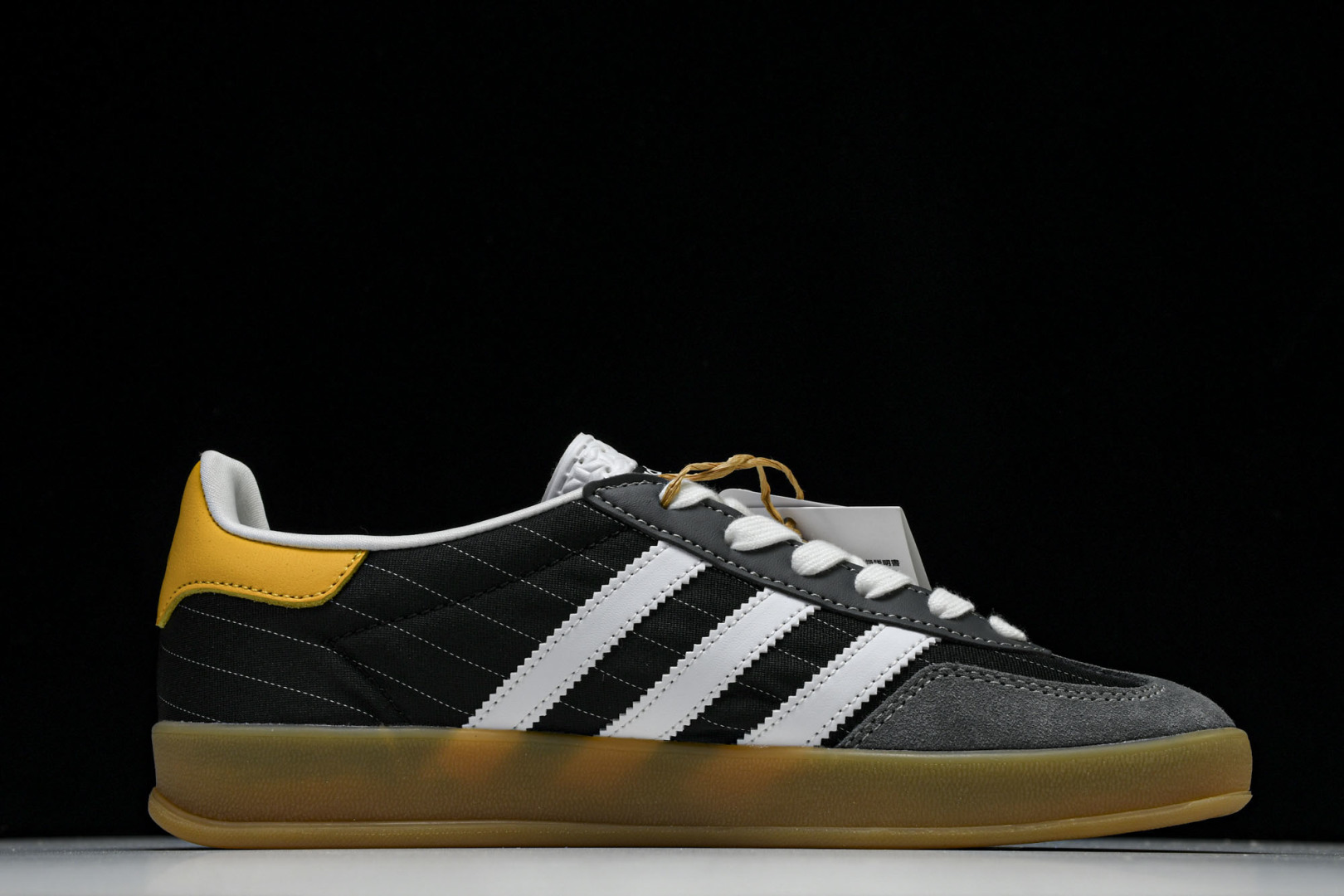 Originals 尺码36-45

纯原版出品-Originals Gazelle Indoor 黑色