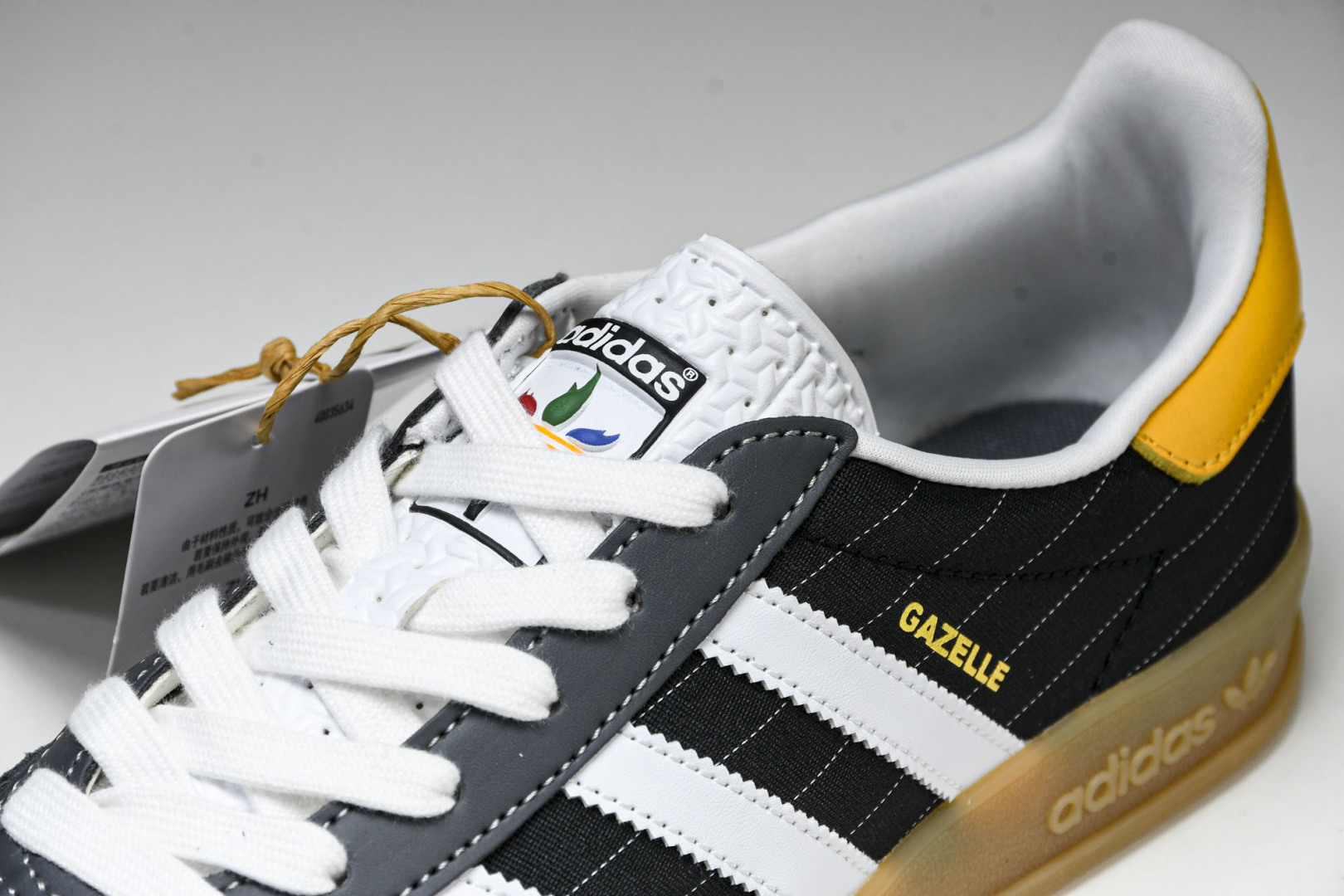 Originals 尺码36-45

纯原版出品-Originals Gazelle Indoor 黑色