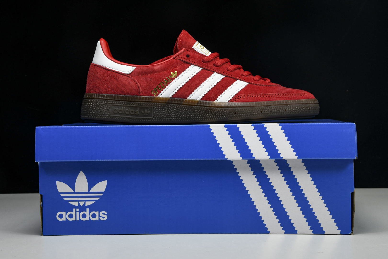 Originals 尺码36-45

纯原版出品-Handball Spezial  阿迪达斯经典款复古