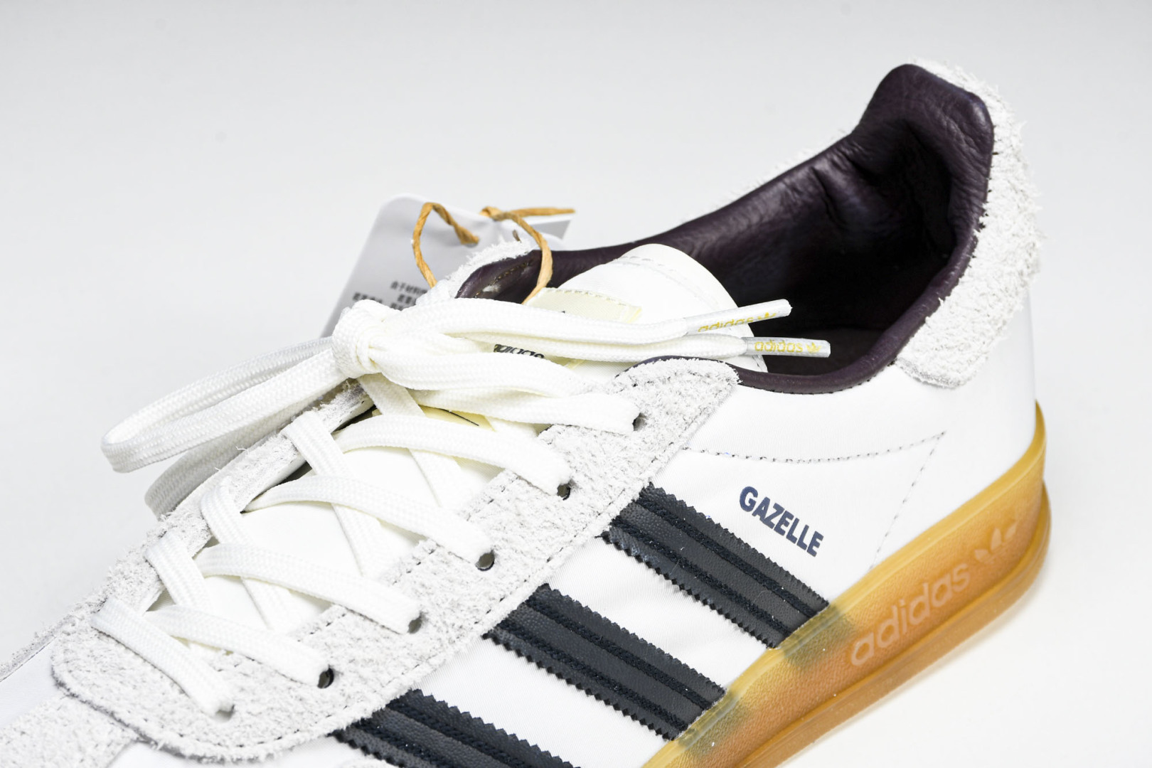 Originals 尺码36-45

纯原版出品-Originals Gazelle Indoor  三