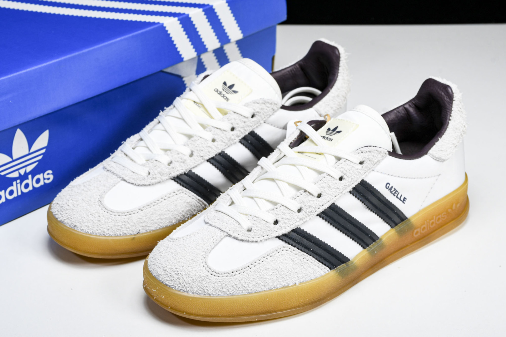 Originals 尺码36-45

纯原版出品-Originals Gazelle Indoor  三