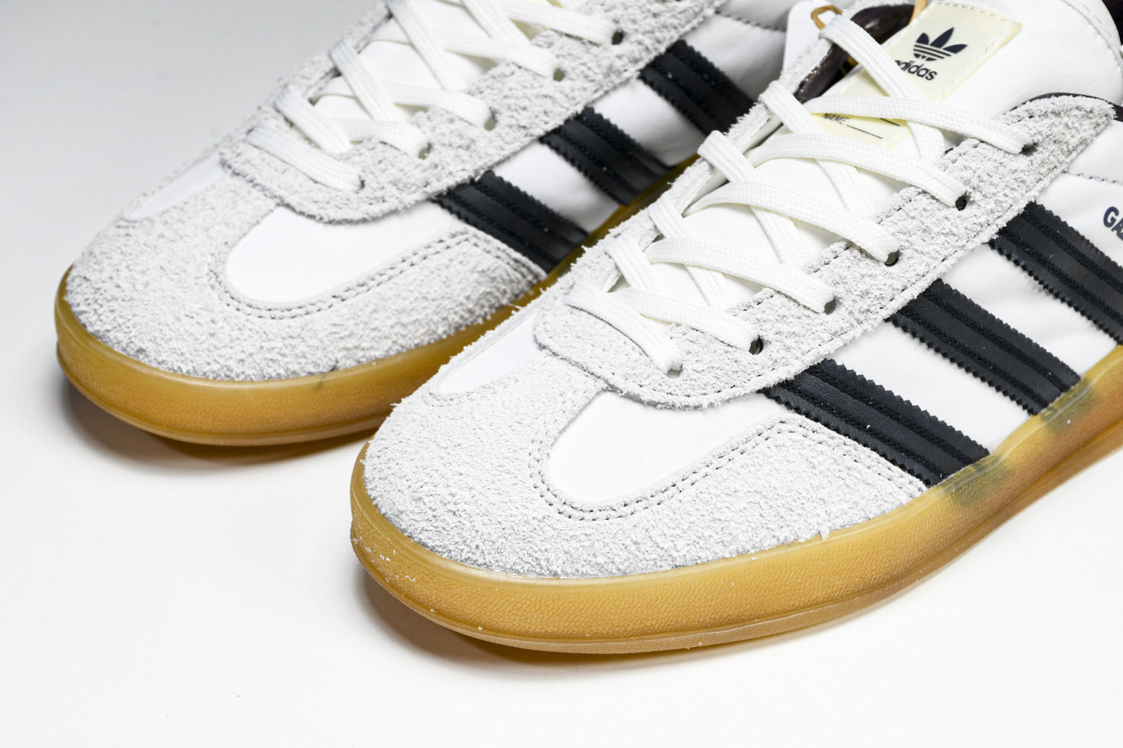 Originals 尺码36-45

纯原版出品-Originals Gazelle Indoor  三