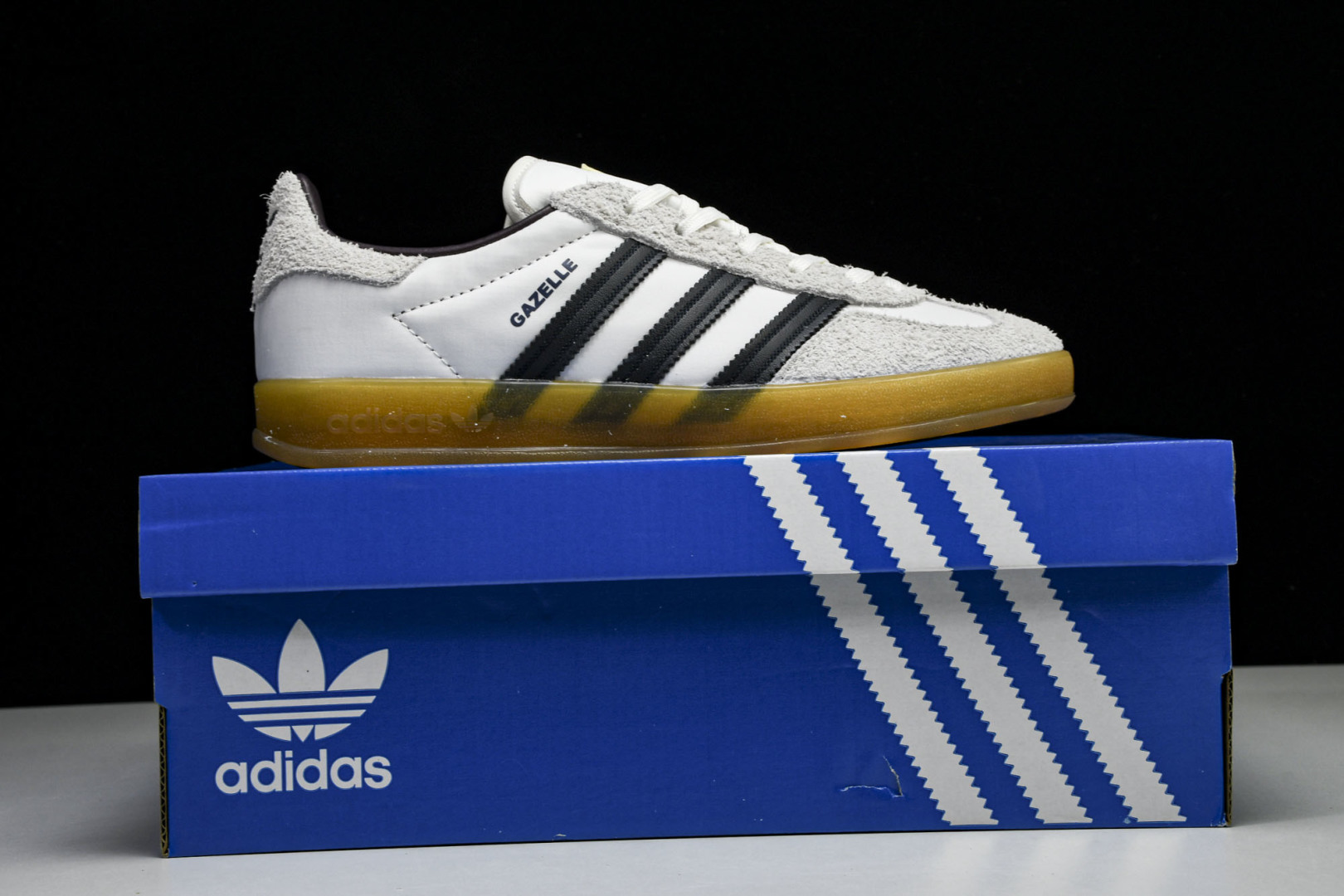 Originals 尺码36-45

纯原版出品-Originals Gazelle Indoor  三