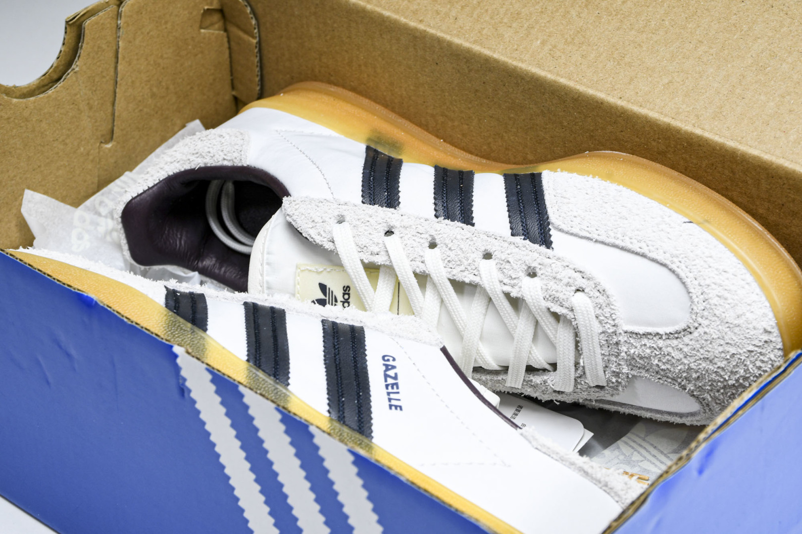 Originals 尺码36-45

纯原版出品-Originals Gazelle Indoor  三
