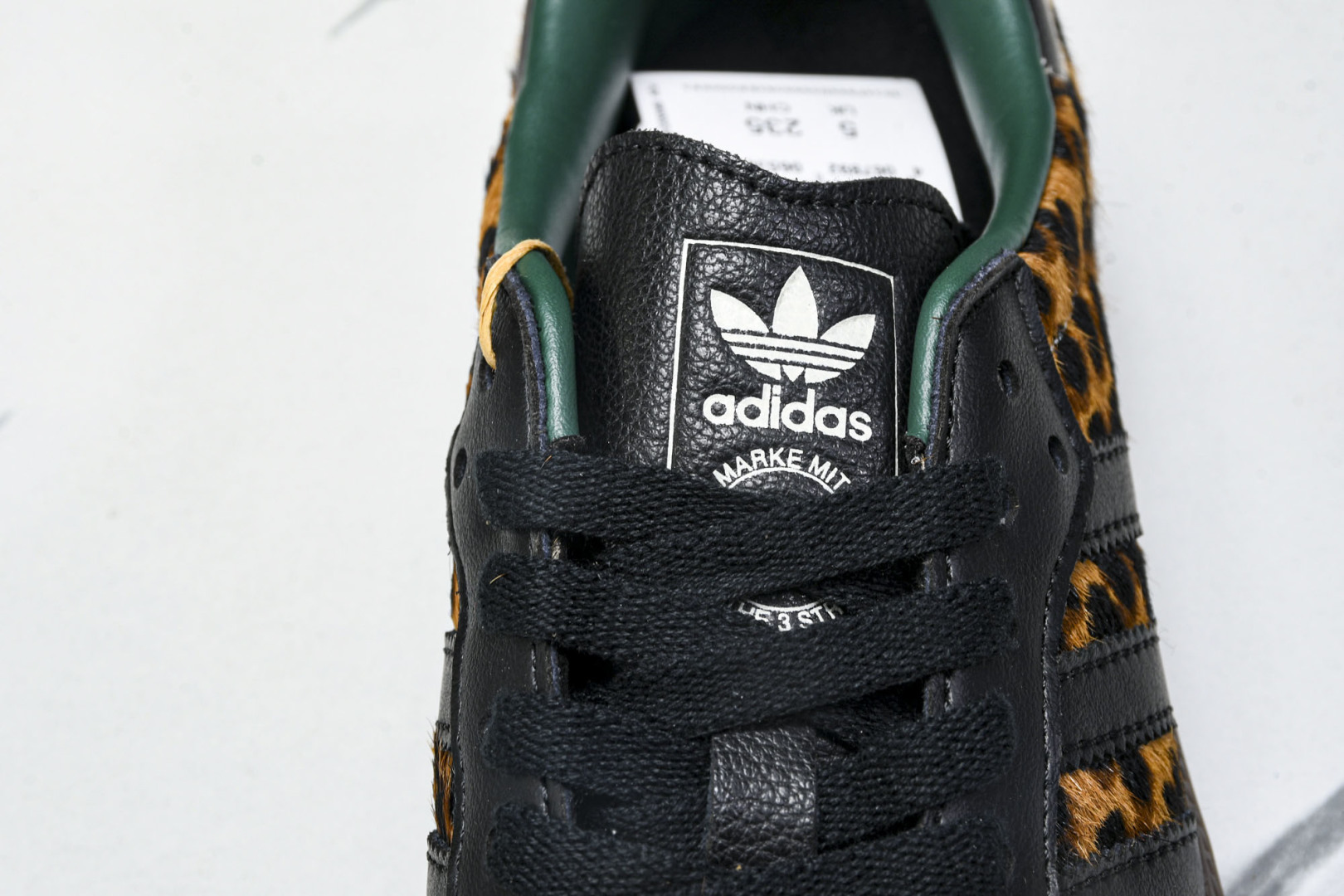 Originals 尺码36-45

纯原版出品-Samba OG 阿迪三叶草休闲板鞋 JI2735 Y