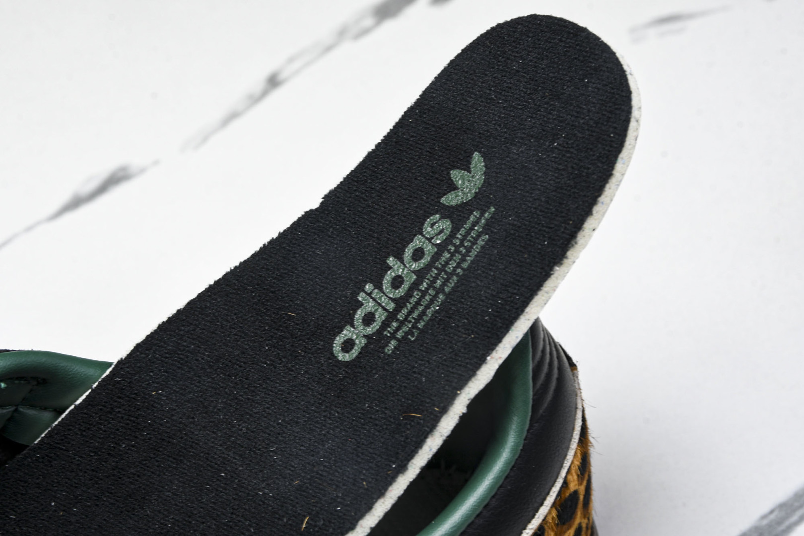 Originals 尺码36-45

纯原版出品-Samba OG 阿迪三叶草休闲板鞋 JI2735 Y