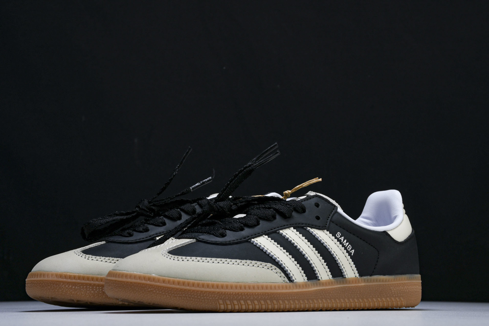 Originals 尺码36-45

纯原版出品-Originals Samba OG 黑棕 IE583
