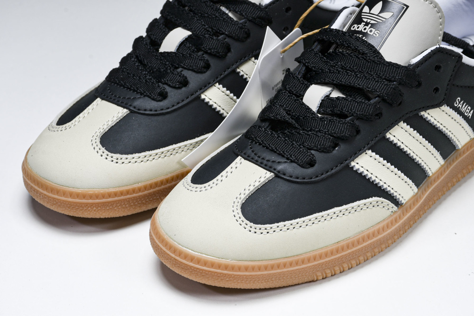 Originals 尺码36-45

纯原版出品-Originals Samba OG 黑棕 IE583