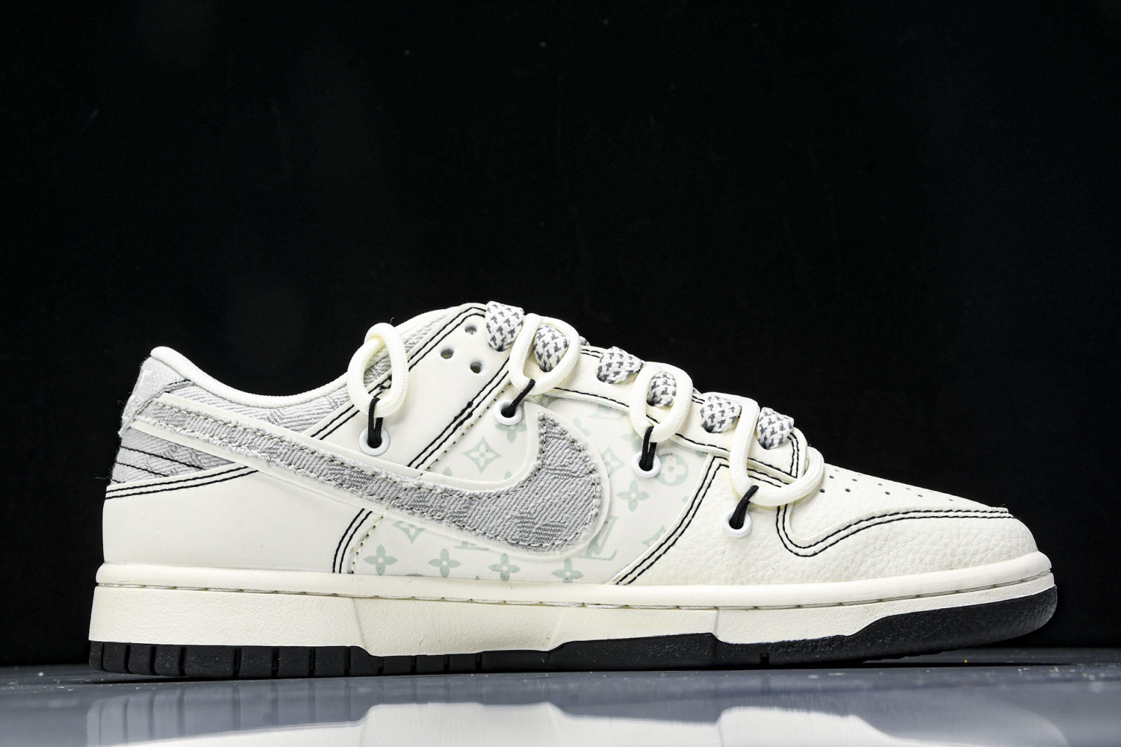 Dunk 尺码36-45

纯原版出品-SB Dunk Low LV联名 灰布勾抽绳 周年高端定制 低帮
