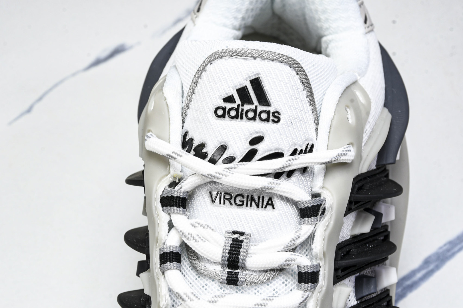 Originals 尺码35.5-47

纯原版出品-Originals Adistar Jellyfi