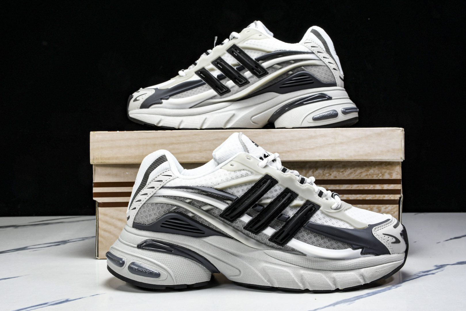 Originals 尺码35.5-47

纯原版出品-Originals Adistar Jellyfi