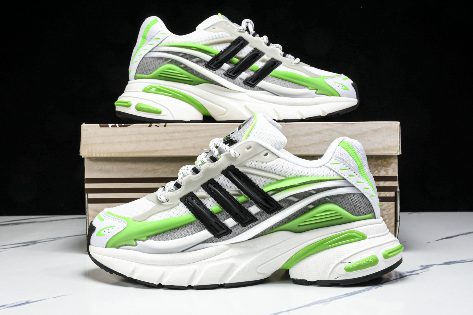 Originals 尺码35.5-47

纯原版出品-Originals Adistar Jellyfi
