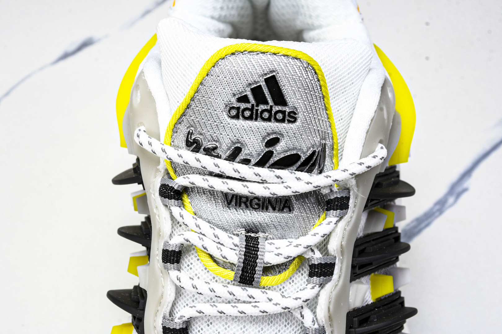 Originals 尺码35.5-47

纯原版出品-Originals Adistar Jellyfi