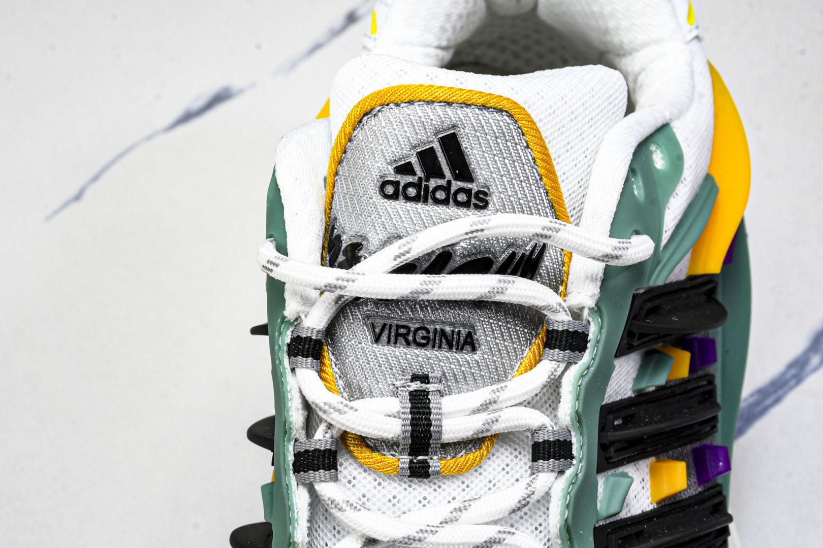 Originals 尺码35.5-47

纯原版出品-Originals Adistar Jellyfi