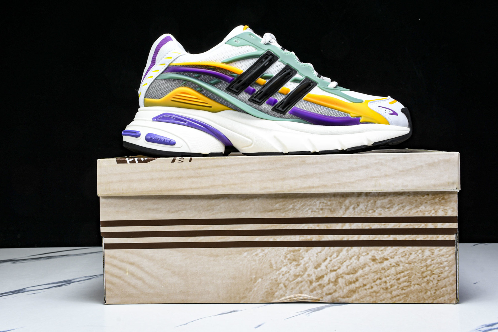 Originals 尺码35.5-47

纯原版出品-Originals Adistar Jellyfi