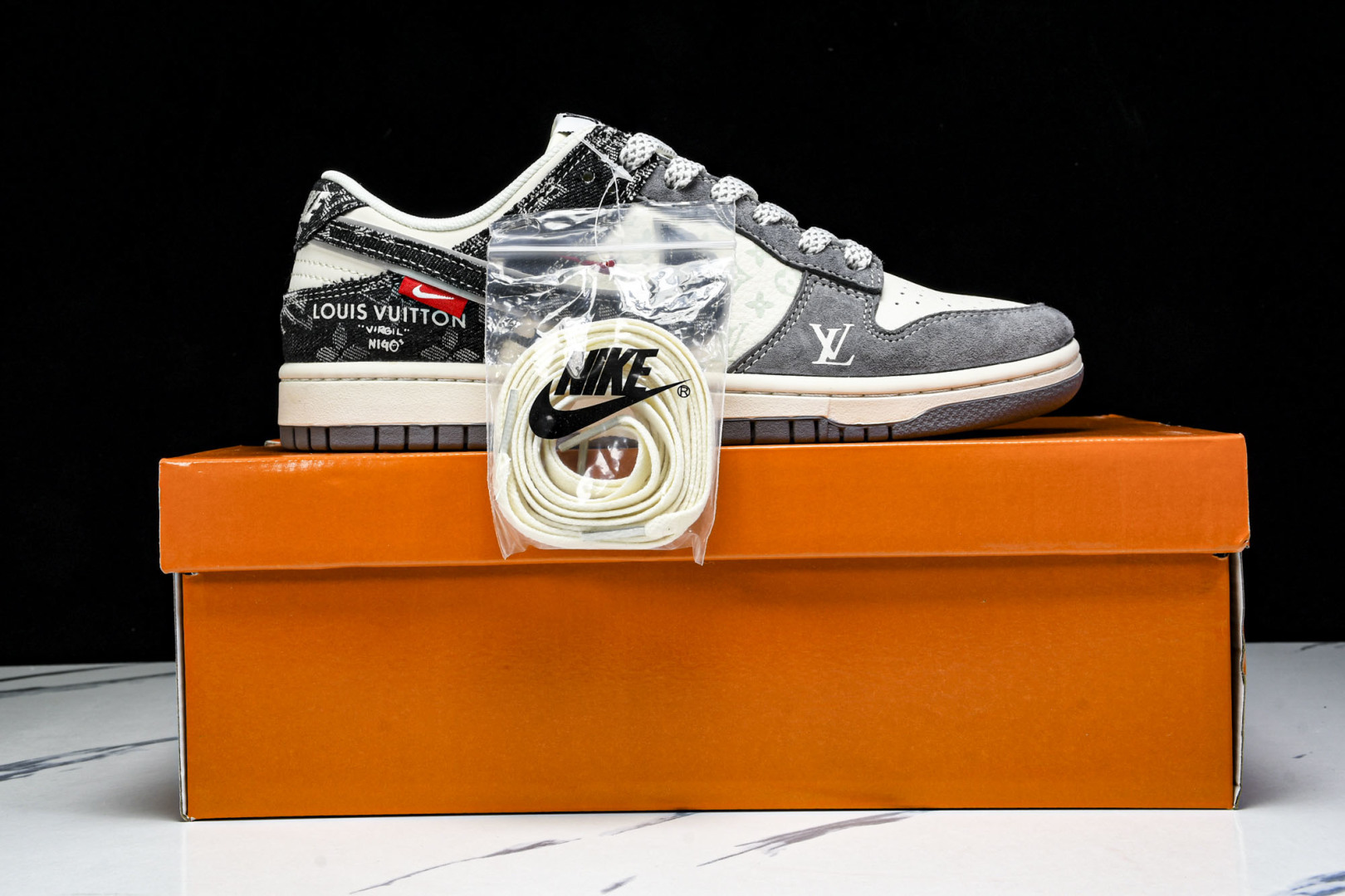 DUNK 尺码36-45

纯原版出品-SB Dunk Low LV联名 猪八黑牛仔 周年高端定制 低帮