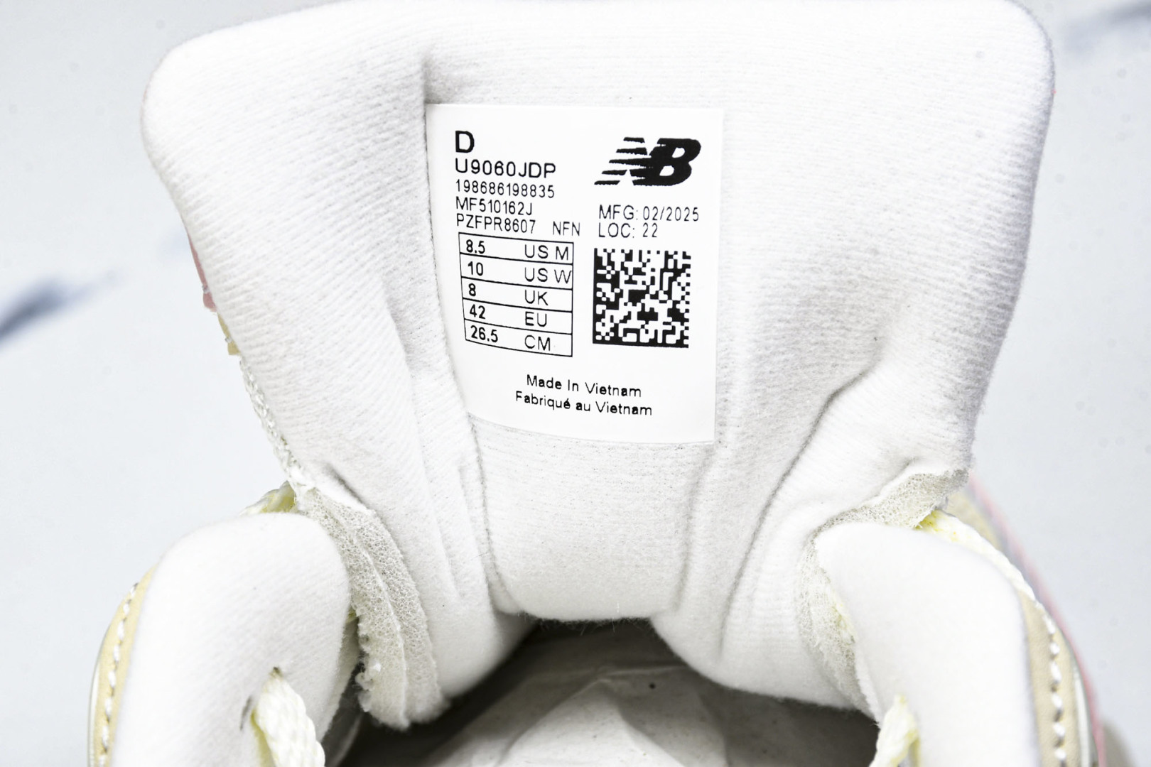 NB 尺码36-46.5

纯原版出品-New Balance NB9060 联名款 复古休闲运动慢跑鞋