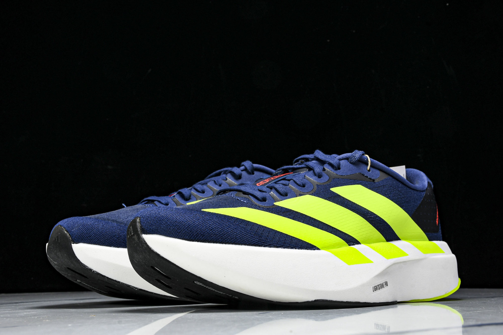 Adizero 尺码36-46.5

纯原版出品-Adizero Evo SL 阿迪超轻透气缓震跑鞋 J