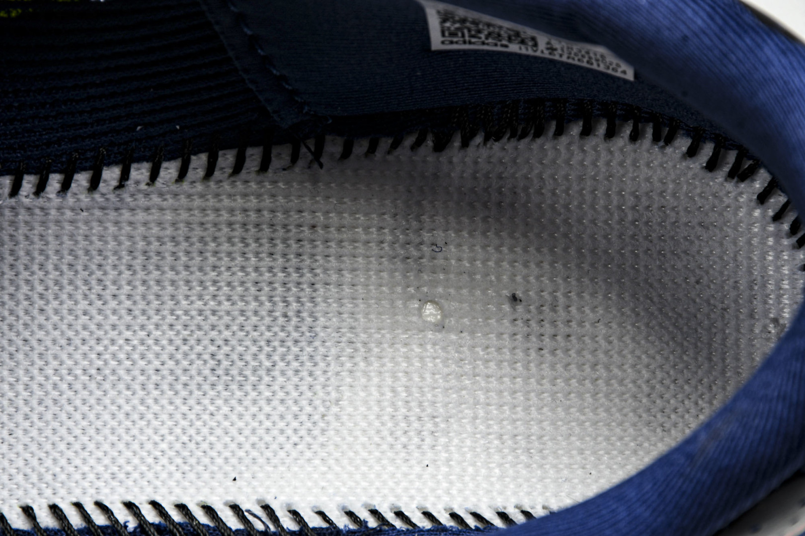 Adizero 尺码36-46.5

纯原版出品-Adizero Evo SL 阿迪超轻透气缓震跑鞋 J