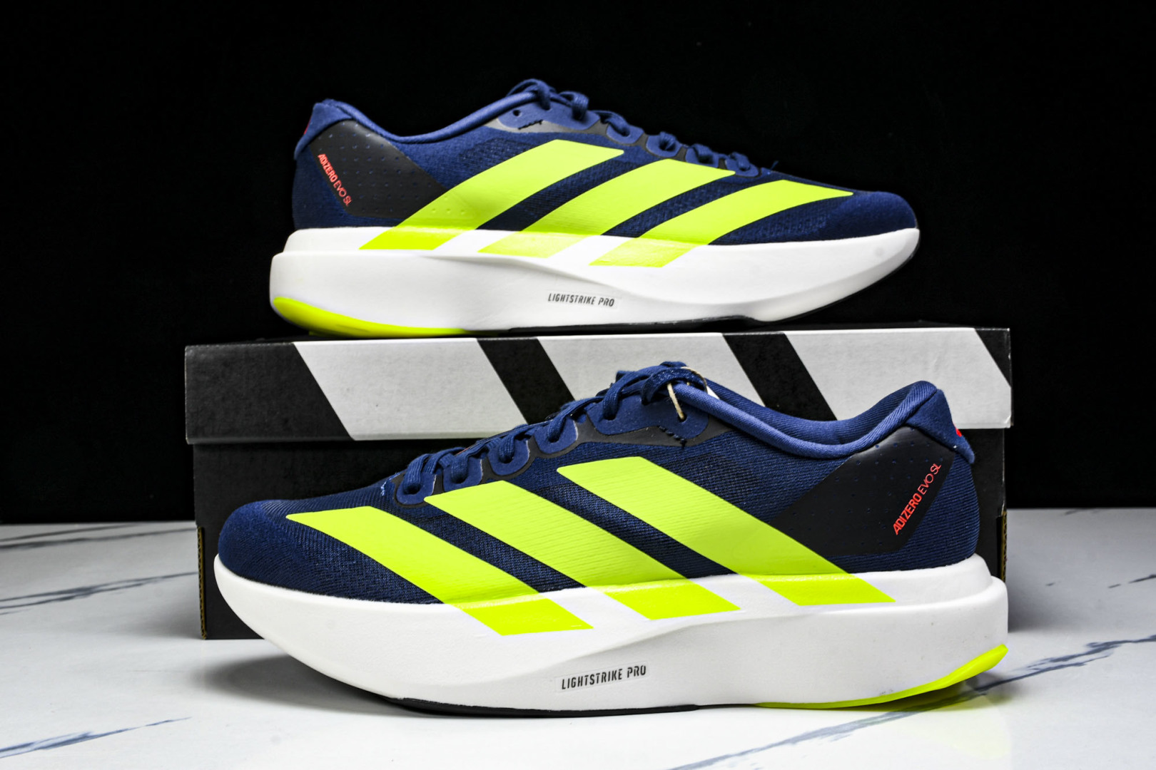 Adizero 尺码36-46.5

纯原版出品-Adizero Evo SL 阿迪超轻透气缓震跑鞋 J