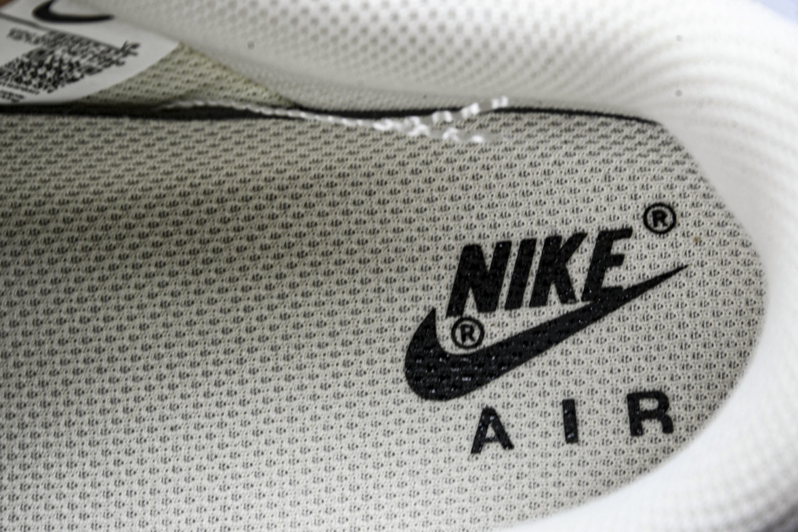 AF1 尺码36-45

纯原版出品-Air Force 1'07 Low Danning Illusi
